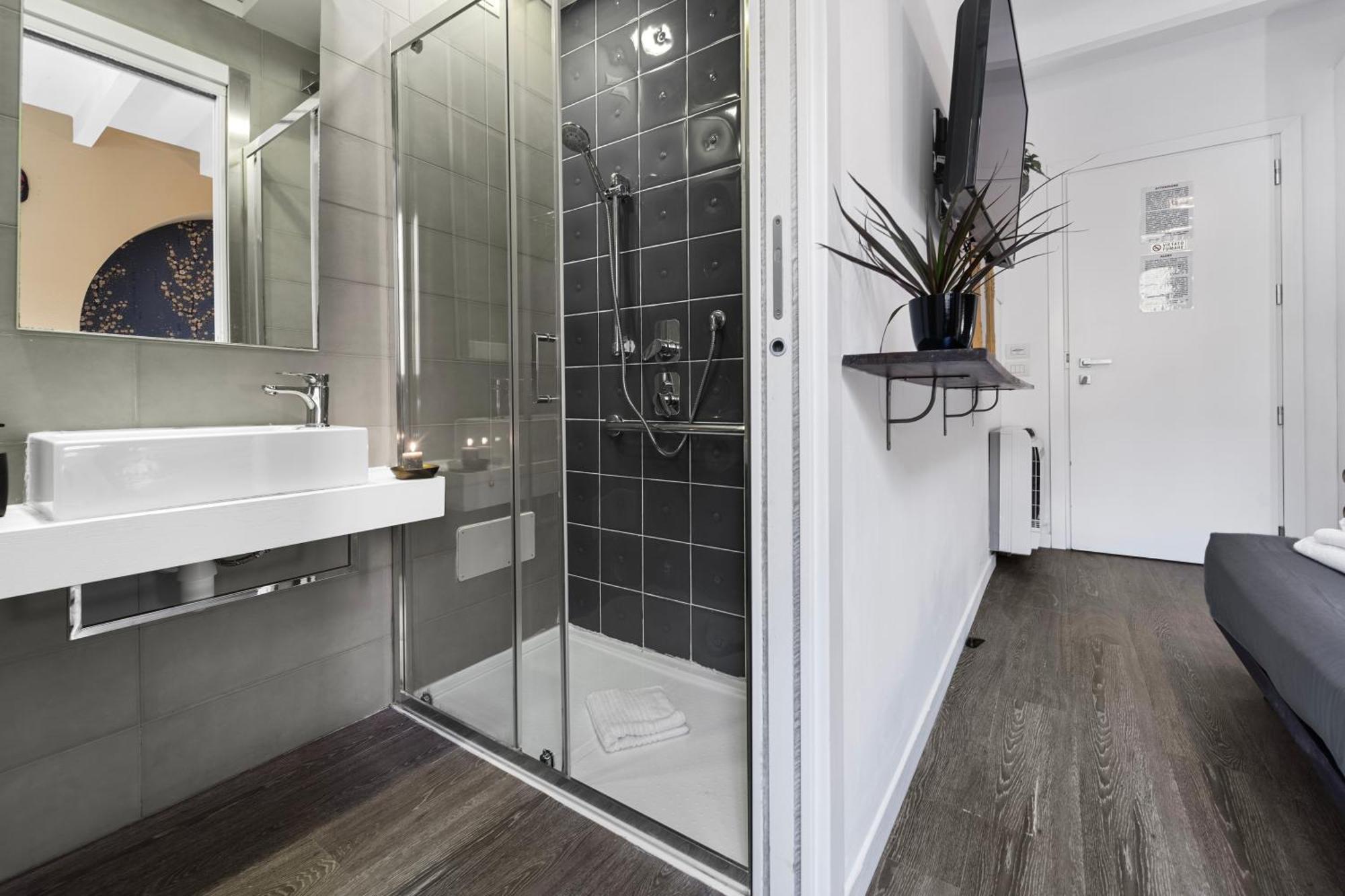 Ukiyo Suites And Rooms Κάλιαρι Δωμάτιο φωτογραφία